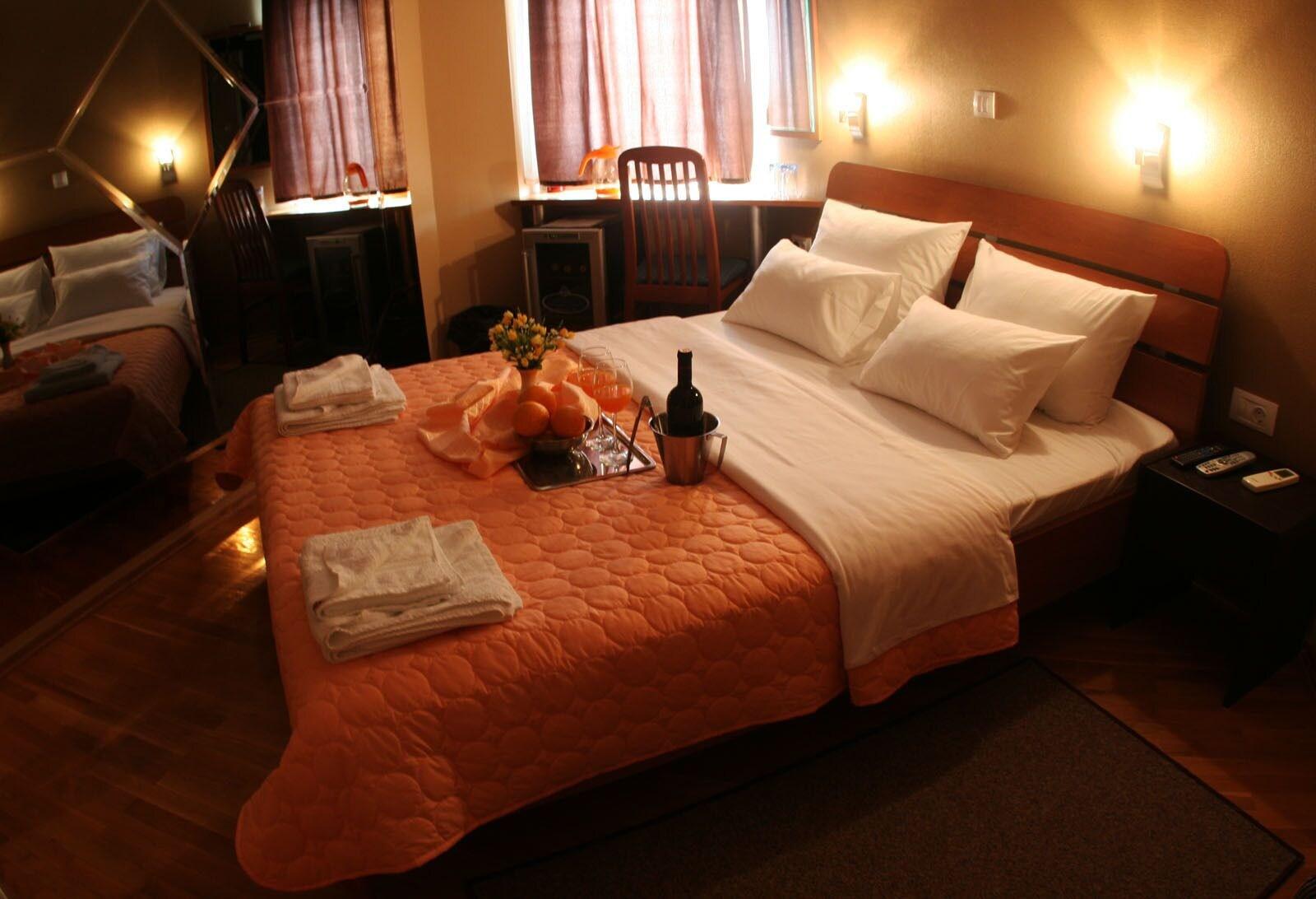 Hotel Orange Inn Skopje Buitenkant foto