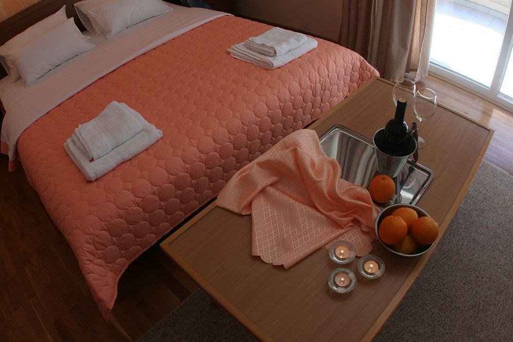 Hotel Orange Inn Skopje Buitenkant foto